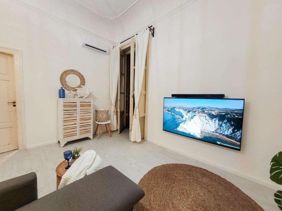 Magellano Suite. Fronte Mare + Free Park + Wi-fi