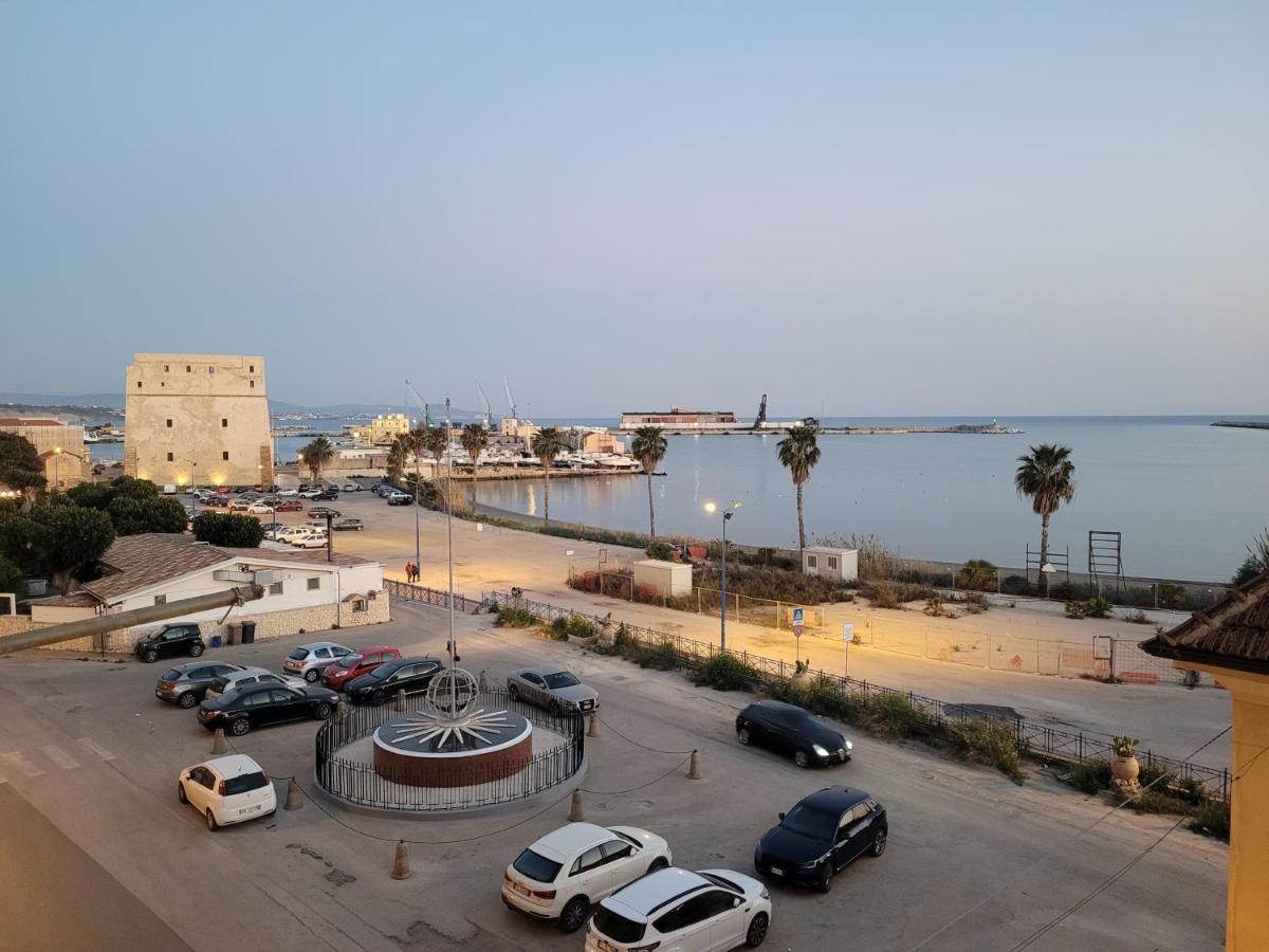 Magellano Suite. Fronte Mare + Free Park + Wi-fi Apartamento
